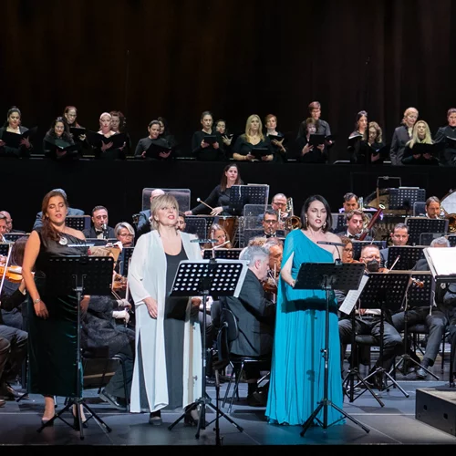 Τρεις θαυμάσιες μουσικές βραδιές με αποτύπωμα ευελιξίας και ικανοτήτων του αρχιμουσικού Νίκου Βασιλείου