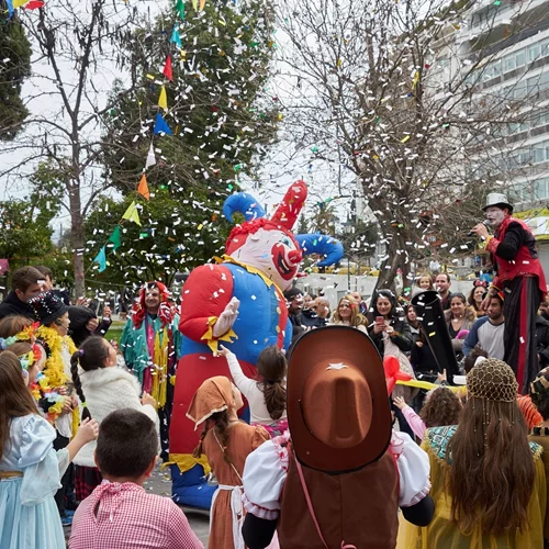 Απόκριες στις γειτονιές της Αθήνας