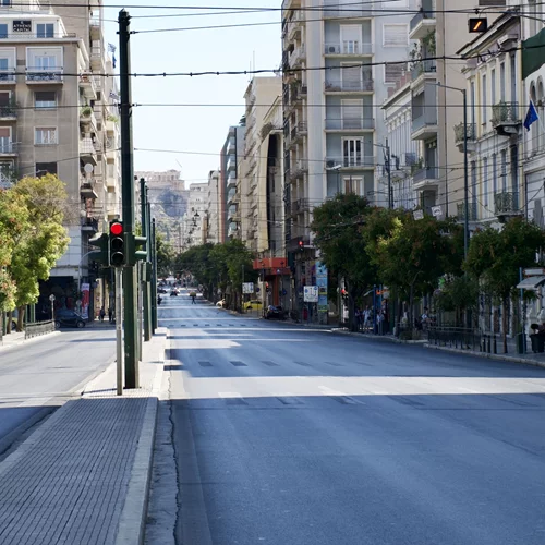Η ένταση της Αθηναϊκής καλοκαιρινής κρίσης: Για όσους ήρθαν και για όσους δεν έφυγαν ποτέ