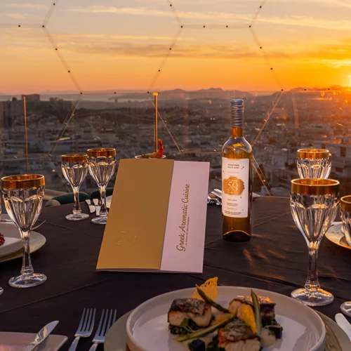 Τρεις θεματικές βραδιές με αρώματα και γεύσεις από όλο τον κόσμο στο "La Suite Lounge" του "St George Lycabettus"