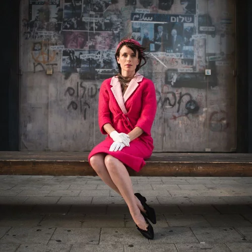 "The Suit": Η Τζάκι Κένεντι ξαναζωντανεύει μέσα από μια χορευτική περφόρμανς