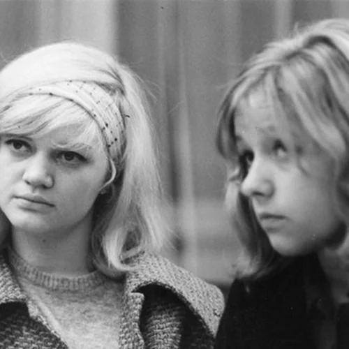 Οι Έρωτες Μιας Ξανθιάς