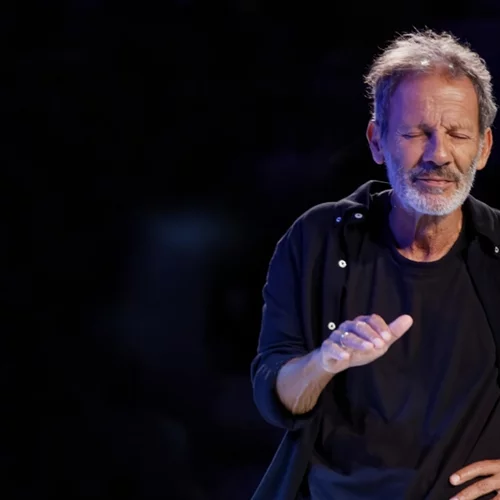 Μια γιορτή με τον Σταύρο Ξαρχάκο εγκαινιάζει το νέο κεφάλαιο του Δημοτικού Θεάτρου Λυκαβηττού