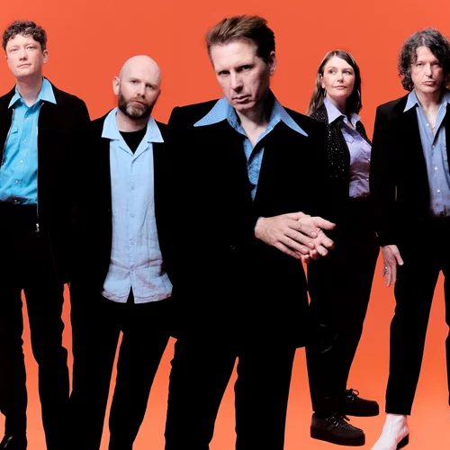 Στο νέο άλμπουμ των Franz Ferdinand, ο Alex Kapranos τραγουδά για πρώτη φορά ελληνικό στίχο