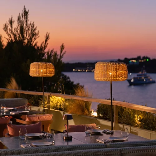 Είναι το 'Beefbar Athens' η πιο προνομιακή βεράντα της πόλης;