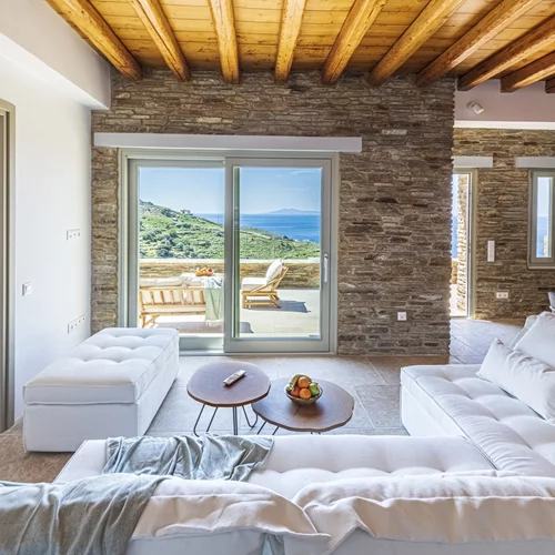 "Androck Villas": Ένα κυκλαδίτικο καταφύγιο για ξεκούραση και πολυτέλεια το φθινόπωρο