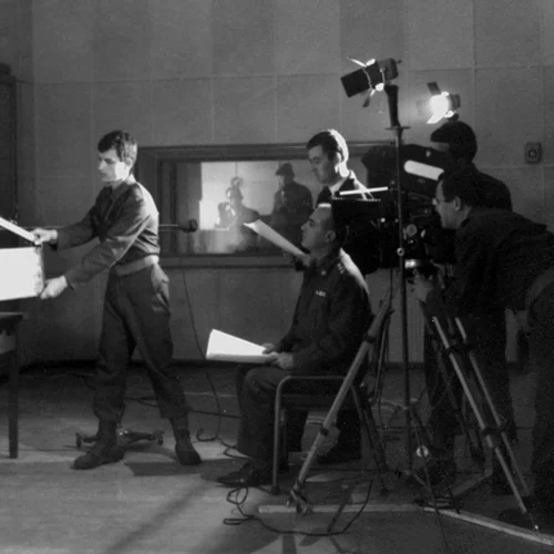 Η ΕΡΤ γιορτάζει την πρώτη μέρα της ελληνικής τηλεόρασης με το ντοκιμαντέρ του '80 "Έτσι ξεκινήσαμε πριν 14 χρόνια"