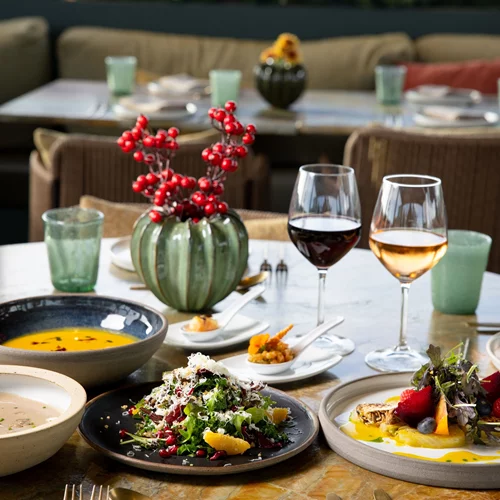 10 Urban Roof : Λάμψη και γεύση στο rooftop