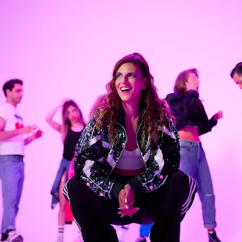 Μια playlist βγαλμένη από 80s της Angelika Dusk