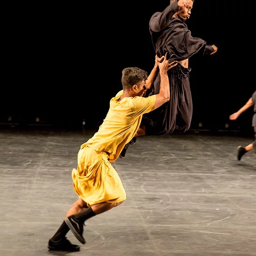 Η μποέμικη καρδιά του χιπχοπά Μπρούνο Μπελτράο χτυπά στη Στέγη