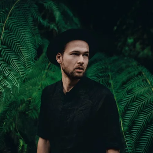 Ο Monolink μας καλεί στο dancefloor του "Yton"