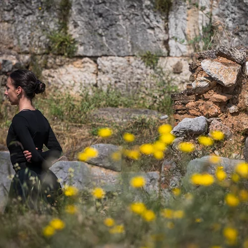 "Μυστήριο 20 Performing Arts Initiator": Η πρωτοποριακή περφόρμανς αναζητά το μυστικό Αφήγημα του αρχαιολογικού χώρου της Ελευσίνας