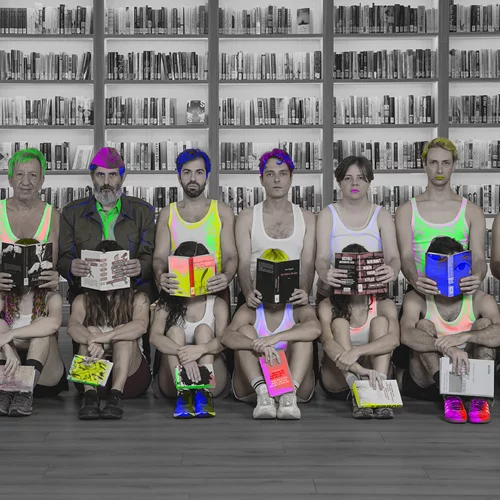 Στην παράσταση που μπορείς να μείνεις 4 λεπτά αλλά και 4 ώρες - και μάλλον θα συμβεί το δεύτερο