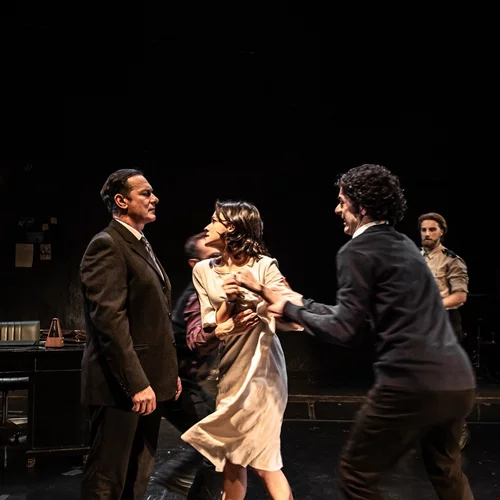 Πρεμιέρα για την "Αντιγόνη" του Θανάση Σαράντου στις Ροές