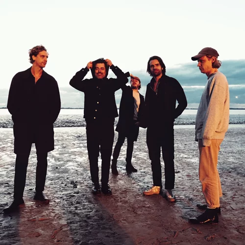 Balthazar: Οι διαρκώς εξελισσόμενοι indie poppers επιστρέφουν στην Ελλάδα με φόρα!