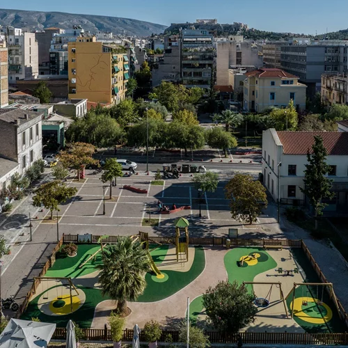 Το Μεταξουργείο απέκτησε μια νέα, σύγχρονη και πλήρως εξοπλισμένη παιδική χαρά