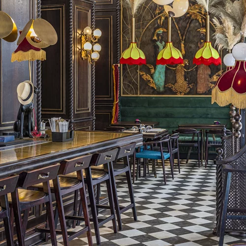 Video walkthrough: Η Ναταλία Δραγούμη μαθαίνει τι εστί "cena spettacolo" στο "Dal Professore Gastro Bar"