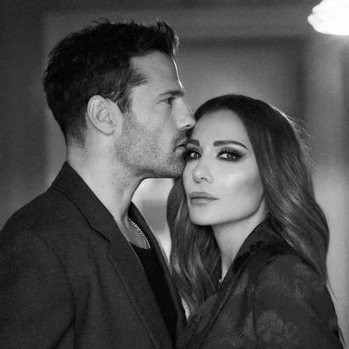 Κωνσταντίνος Αργυρός και Δέσποινα Βανδή σε ένα απ' τα κορυφαία σχήματα της σεζόν