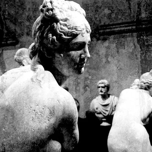 Η νέα διεθνής ομαδική έκθεση της  Άνδρου ενώνει ορίζοντες