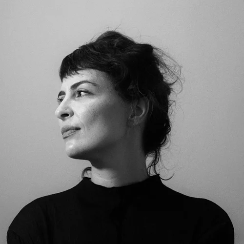 Μάρθα Μπουζιούρη: "Στη χώρα που κάποιοι με ρωτούν 'Μα γιατί να κάνεις μια παράσταση για τις αμβλώσεις;', η απόφαση να ανεβάσουμε το 'Κυανιούχο κάλιο' μοιάζει η μόνη σωστή"