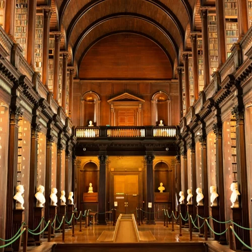 Οι βιβλιοθήκες της Ευρώπης που μοιάζουν να ξεπήδησαν από βιβλία φαντασίας