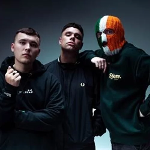 Οι Kneecap στο Coachella και η λογοκρισία των καλλιτεχνών που τολμούν να μιλούν για τη Γάζα