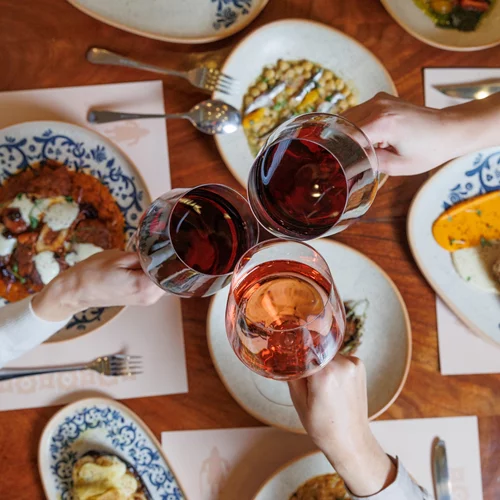 Γιαγιά Κούκου Athens : Η γιορτινή εκδοχή της ελληνικής παράδοσης