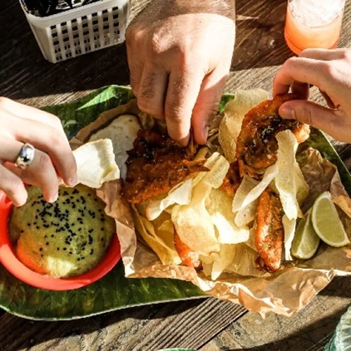 Στάση Μετρό Μοναστηράκι: Για cocktails και σεβίτσε στο "Diego"