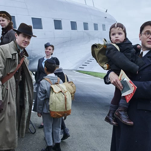 Nova: ο Άντονι Χόπκινς στη ζώνη Sunday Premiere