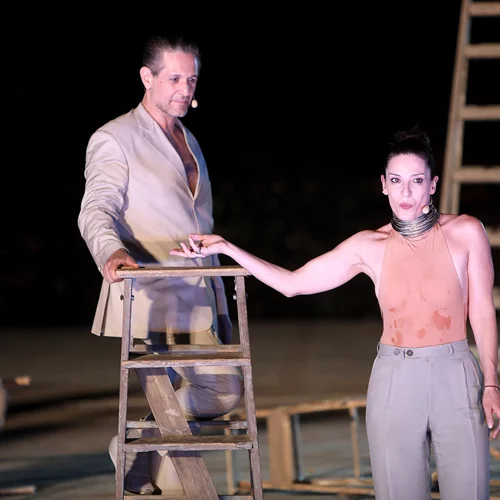 Αφοπλιστική "Μήδεια" η Αθηνά Μαξίμου πρωταγωνιστεί στο Ηρώδειο