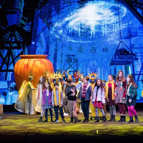 Christmas Theater: Χριστουγεννιάτικες διαδρομές στο Γαλάτσι