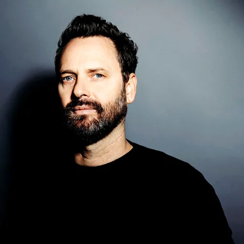 Dustin O'Halloran: "Η μουσική με την οποία μεγάλωσες μένει για πάντα μαζί σου"