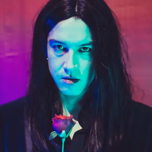 Ο Θάνος Παπακωνσταντίνου είναι ο "Μισάνθρωπος"