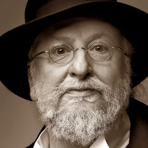 "Γιατί Τα Χρόνια Τρέχουν Χύμα": Ο Διονύσης Σαββόπουλος ελπίζει να βρούμε την αυτοβιογραφία του διασκεδαστική