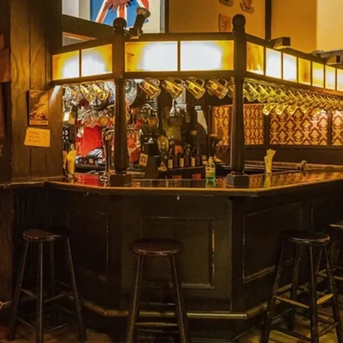 Πρωτοχρονιά στην πιο παλιά παμπ της Αθήνας