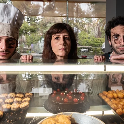 "Όνειρα γλυκά": Ο Μάξιμος Μουμούρης σκηνοθετεί το θεατρικό ενός νέου Έλληνα συγγραφέα