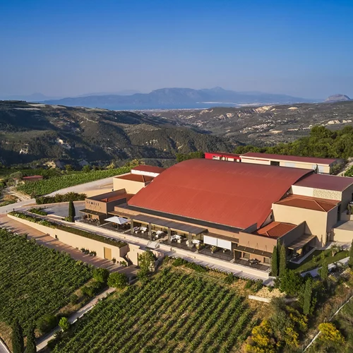 Το Κτήμα Σεμέλη "Οινοποιείο της Χρονιάς 2025" από τον CEUCO