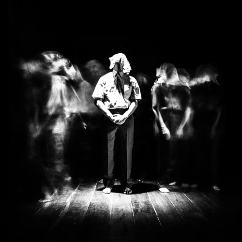 Μια μαρτυρία εγκλεισμού από το Άουσβιτς μεταφέρει στη σκηνή του Tempus Verum η Γεωργία Μαυραγάνη