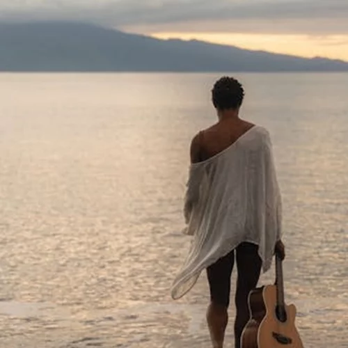 H μοναδική Ayọ έρχεται ξανά στην Ελλάδα