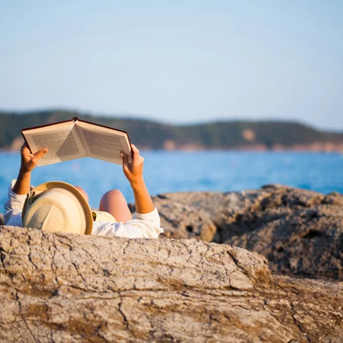 Τι θα διαβάσουμε φέτος το καλοκαίρι;