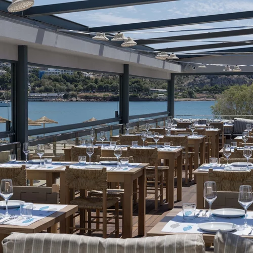 Λίγο καλοκαίρι ακόμα στο "Barbounaki by Papaioannou" της Βουλιαγμένης