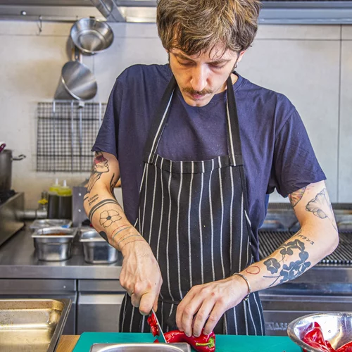 Mirlo: To νέο spot για αυθεντικό κεμπάμπ και μεζικλίκια