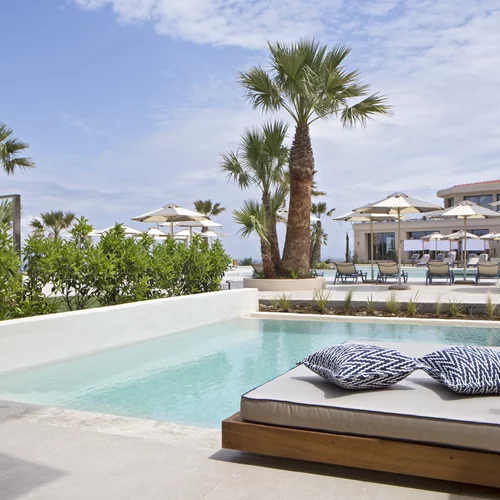 H SWOT Hospitality αναλαμβάνει τη διαχείριση του πεντάστερου ξενοδοχείου "Cora Hotel & Spa"