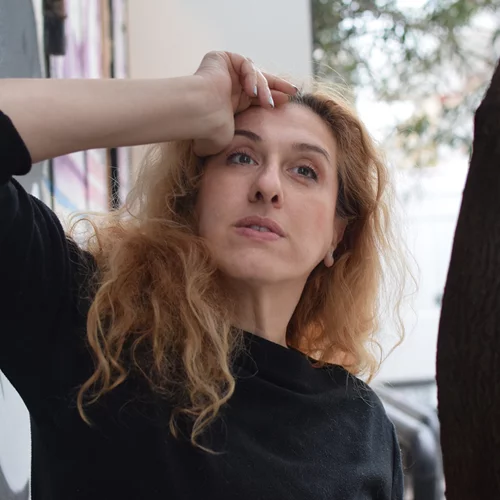 Ζωή Ξανθοπούλου: "Πιστεύω στους νέους κόσμους που προτείνει το θέατρο"