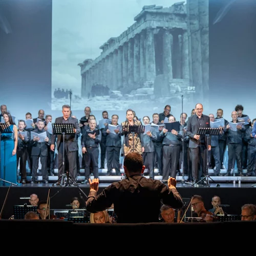 Η Αθήνα τιμά σημαντικές επετείους "απελευθέρωσης" με έναν επιτυχημένο "Φιντέλιο" στα "Ολύμπια"