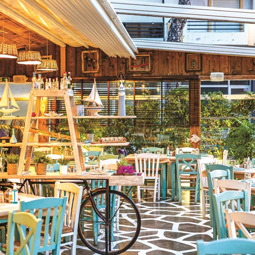 "Στις 5 γύρες": Βολιώτικες τσιπουροποσίες στην Αθήνα