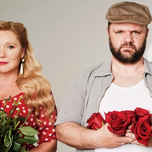 Το "Τριαντάφυλλο στο στήθος" με τη Μαρία Καβογιάννη και τον Μάκη Παπαδημητρίου έρχεται στο Πτι Παλαί