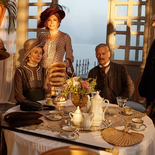 Η "Σμύρνη μου αγαπημένη" έρχεται στη μικρή οθόνη