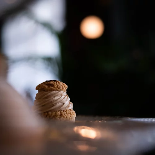 Κυριακάτικα brunch στο "Athénée" με τον Δημήτρη Οικονομίδη