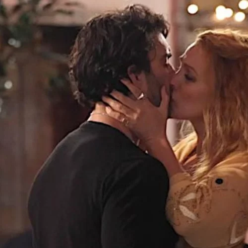 Ελληνικό box office: Ουρές χωρίς τέλος για το "Τελειώνει με Εμάς"